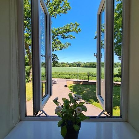 Beautiful Country Apartment, Rated Exceptional 考文垂 外观 照片