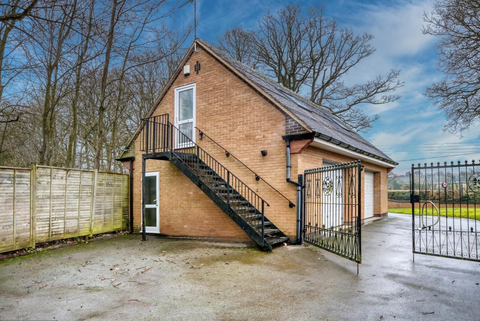 Beautiful Country Apartment, Rated Exceptional 考文垂 外观 照片